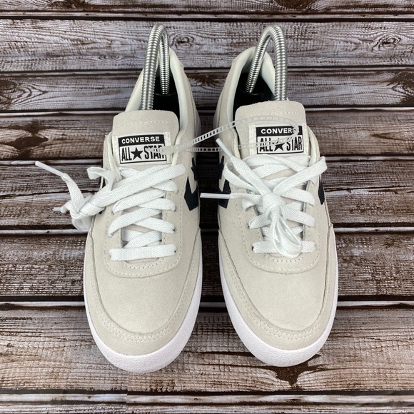 NEW!! Converse Net Star Suede and Leather Sz 6 - Picture 3 of 5